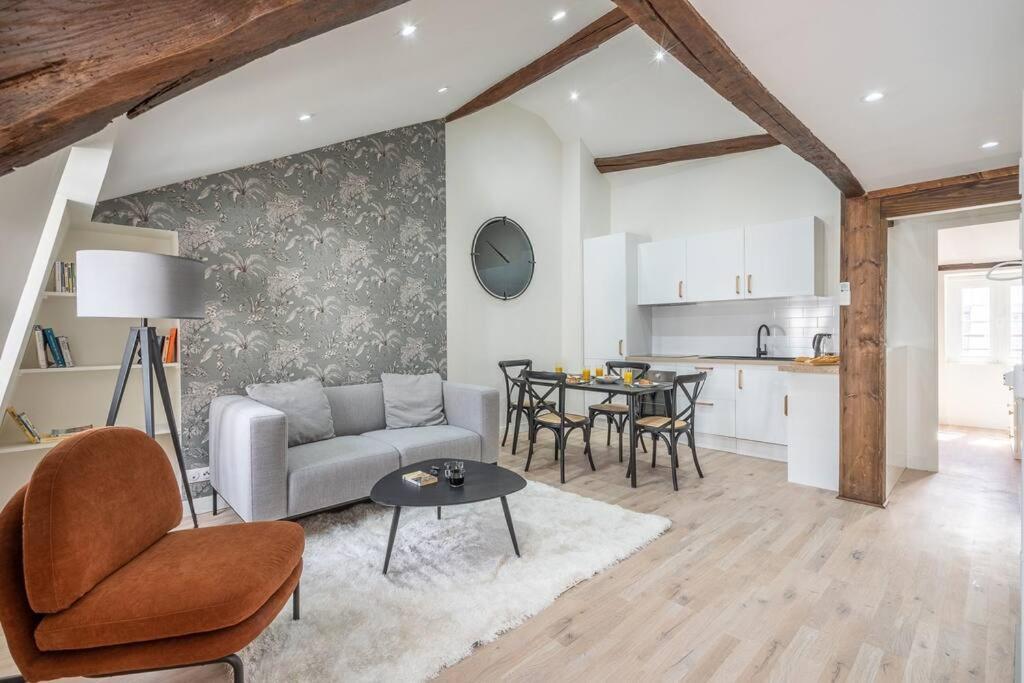 5#two Bedrooms#champs Elysees#arc De Triomphe#ac Appartement Parijs